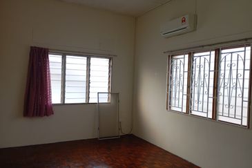 [LUXURY COMFOTABLE] BUNGALOW HOUSE WANT TO RENT AT RAHANG, BLOSSOM,BLOSSOM HEIGHT,  YOON CHAN, RASAH JAYA ,LAYANG-LAYANG