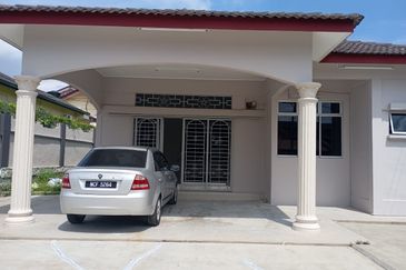 {RM1500]NEWLY RENOVATED AND GOOD LOCATION SINGLE STOREY SEMI DETACHED WANT TO RENT NEAR BLOSSOM,YOON CHAN,LAYANG-LAYANG