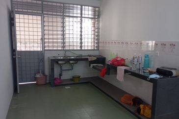 {RM1500]NEWLY RENOVATED AND GOOD LOCATION SINGLE STOREY SEMI DETACHED WANT TO RENT NEAR BLOSSOM,YOON CHAN,LAYANG-LAYANG