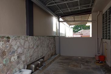 {RM1500]NEWLY RENOVATED AND GOOD LOCATION SINGLE STOREY SEMI DETACHED WANT TO RENT NEAR BLOSSOM,YOON CHAN,LAYANG-LAYANG