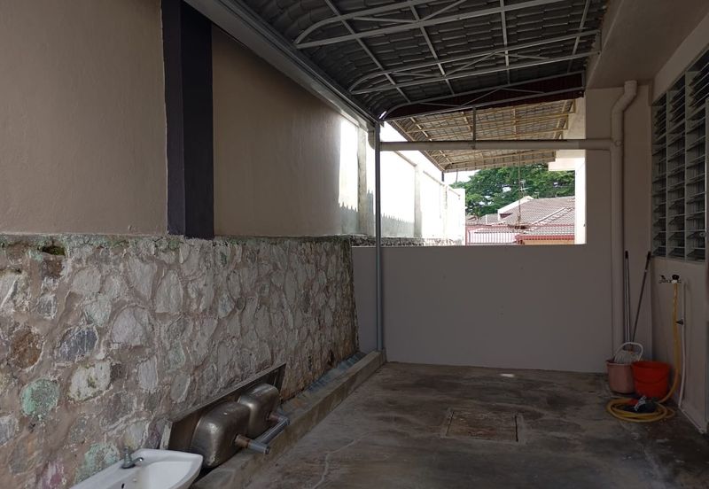 {RM1500]NEWLY RENOVATED AND GOOD LOCATION SINGLE STOREY SEMI DETACHED WANT TO RENT NEAR BLOSSOM,YOON CHAN,LAYANG-LAYANG