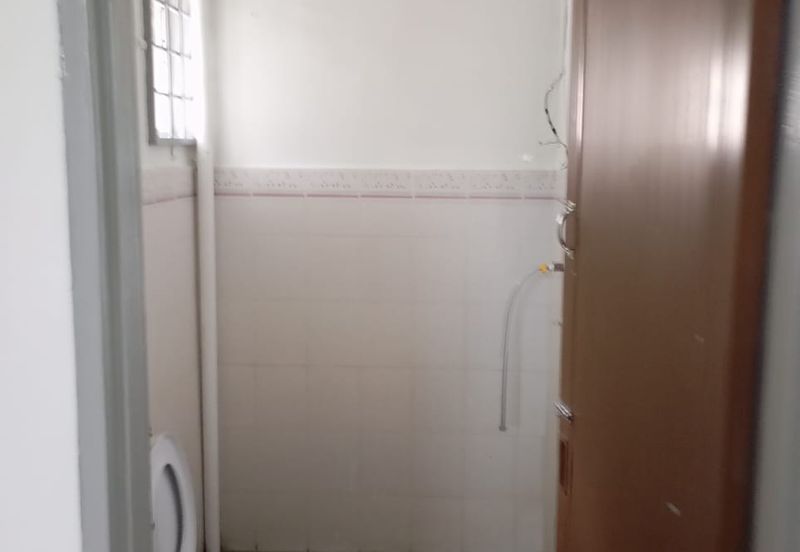 {RM1500]NEWLY RENOVATED AND GOOD LOCATION SINGLE STOREY SEMI DETACHED WANT TO RENT NEAR BLOSSOM,YOON CHAN,LAYANG-LAYANG