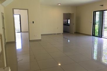 [RM820,000]  MODERN DESIGN ,BIG SPACE DOUBLE STOREY CORNER LOT HOUSE WANT TO SELL at NILAI IMPIAN, NILAI, BANGI, KAJANG, BANDAR SERI PUTRA