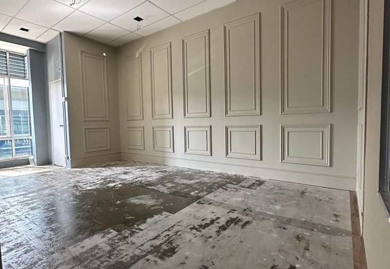 STREAGIC LOCATION, MATURED COMMERCIAL AREA UPSTAIRS SHOP LOT WANT TO RENT