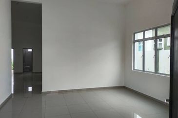 [RM540,000] (NEGO) RUMAH BERKEMBAR SATU TINGKAT NAK JUAL DI  TAMAN BUKIT NEGERI SENAWANG