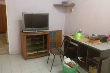 {Offer Price RM275,000} Cheap Sales , Limited Single Storey Terrace House Want to Sell at Taman Blossom, Taman Rasah Jaya, Thivy Jaya, Punca Emas