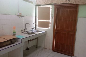 {Offer Price RM275,000} Cheap Sales , Limited Single Storey Terrace House Want to Sell at Taman Blossom, Taman Rasah Jaya, Thivy Jaya, Punca Emas