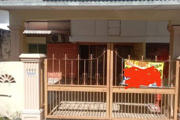 {Offer Price RM275,000} Cheap Sales , Limited Single Storey Terrace House Want to Sell at Taman Blossom, Taman Rasah Jaya, Thivy Jaya, Punca Emas