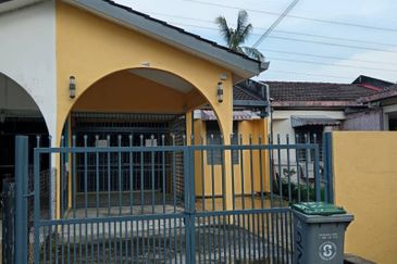 {RM290,000}  Single Storey Terrace House at Seremban 3 ,Rasah Jaya Thivy Jaya Want To Sale