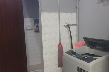 Flat Taman Ungku Tun Aminah