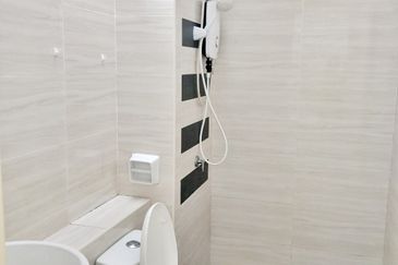 D'Summit Residences @ Kempas Utama