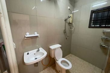 Bistari Impian Apartment @ Larkin