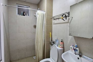 Golden Sands Seaview Residence