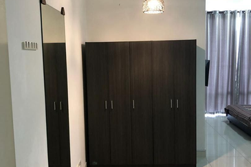 Dedaun Hijau (Greenfield Regency)