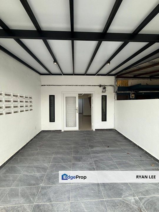 Jalan Sri Panti , Taman Bukit Tiram, Johor, Ulu Tiram