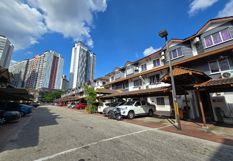 Taman Tampoi Indah II, Villa Ros