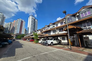 Taman Tampoi Indah II, Villa Ros