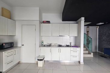 Dedaun Hijau (Greenfield Regency)