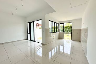 Sunway Citrine Lakehomes