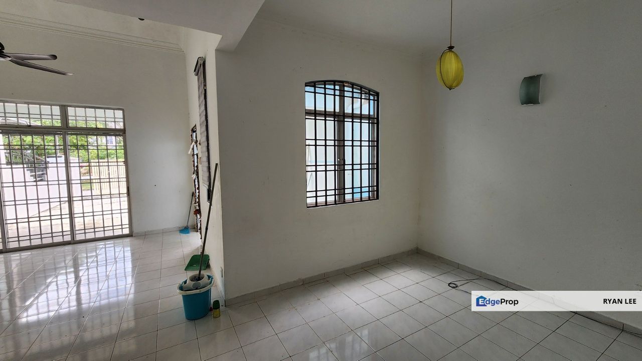 Jalan Enggang , Bandar Putra , Kulai, Pahang, Kuantan