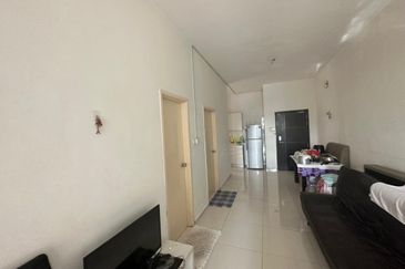 D'Summit Residences @ Kempas Utama