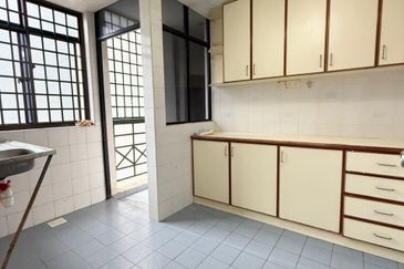 Mewah View Luxurious Apartments