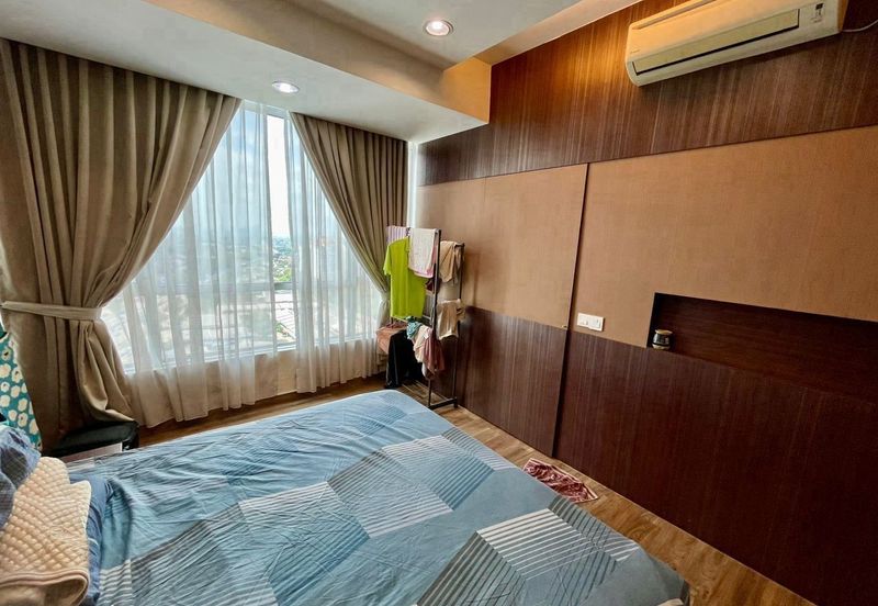 Dedaun Hijau (Greenfield Regency)