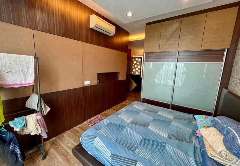 Dedaun Hijau (Greenfield Regency)