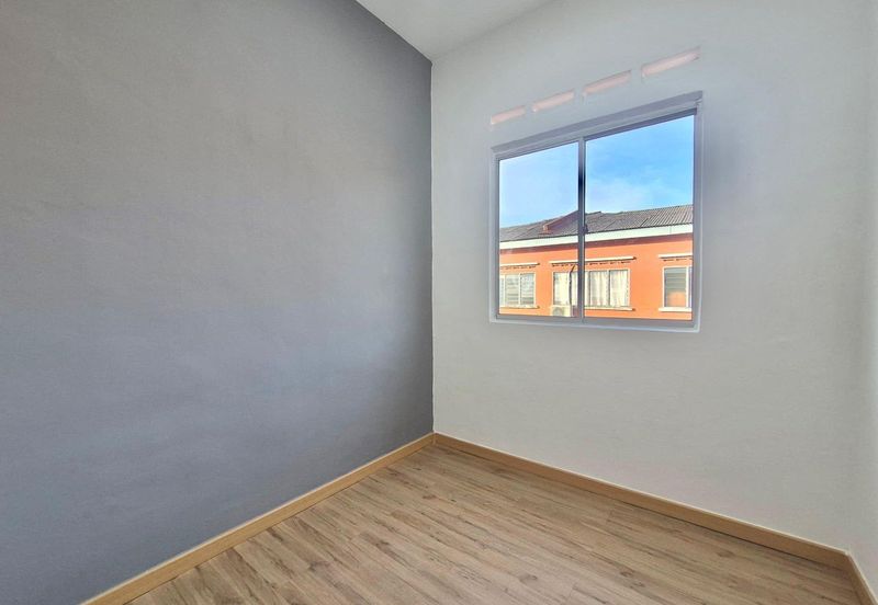 Taman Pulai Utama Flat