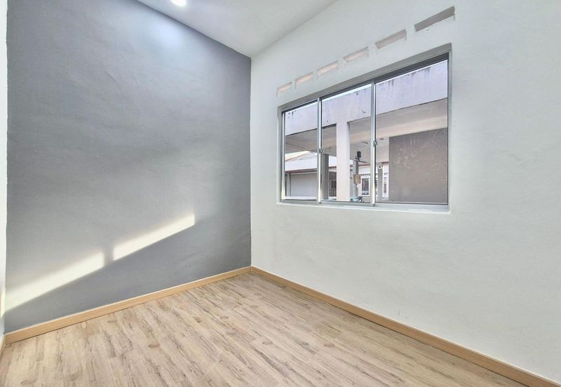 Taman Pulai Utama Flat