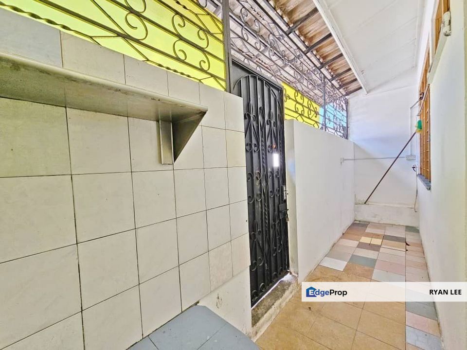 Jln Kosa, Taman Perling, Johor, Johor Bahru