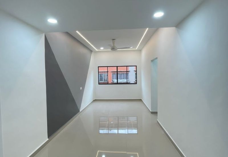 Taman Pulai Utama Flat