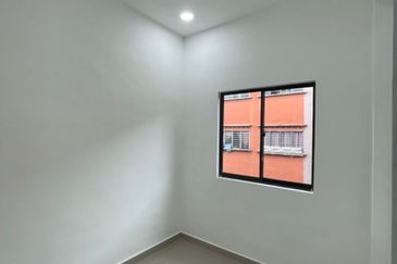 Taman Pulai Utama Flat