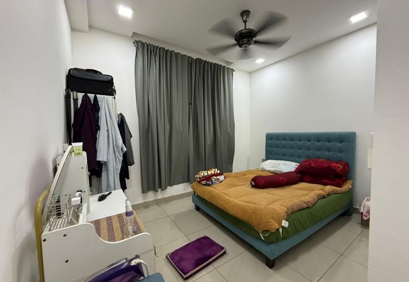 SKS Habitat Apartment, Larkin