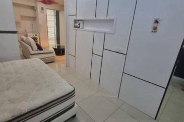 Dedaun Hijau (Greenfield Regency)