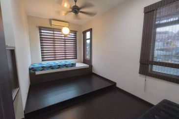 Jalan Iris , Taman Iris , Kulai