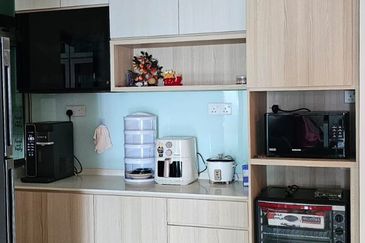 Meridin Bayvue Apartment