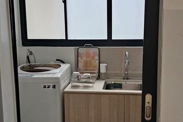 Meridin Bayvue Apartment