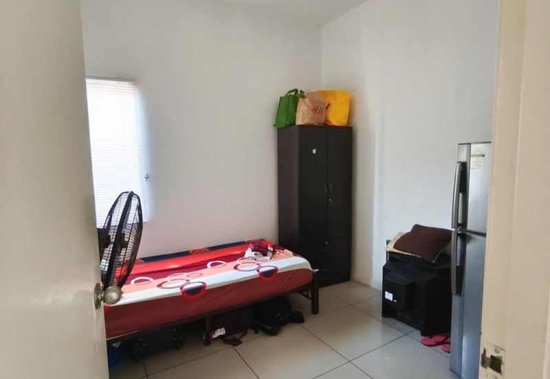 Dedaun Hijau (Greenfield Regency)