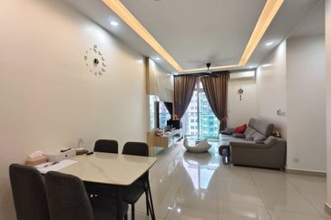 Meridin Bayvue Apartment