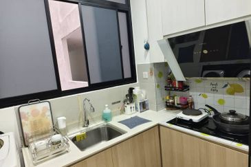 Meridin Bayvue Apartment