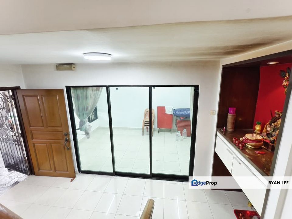 Jalan Sutera Pulai , Taman Sutera Utama, Johor, Skudai