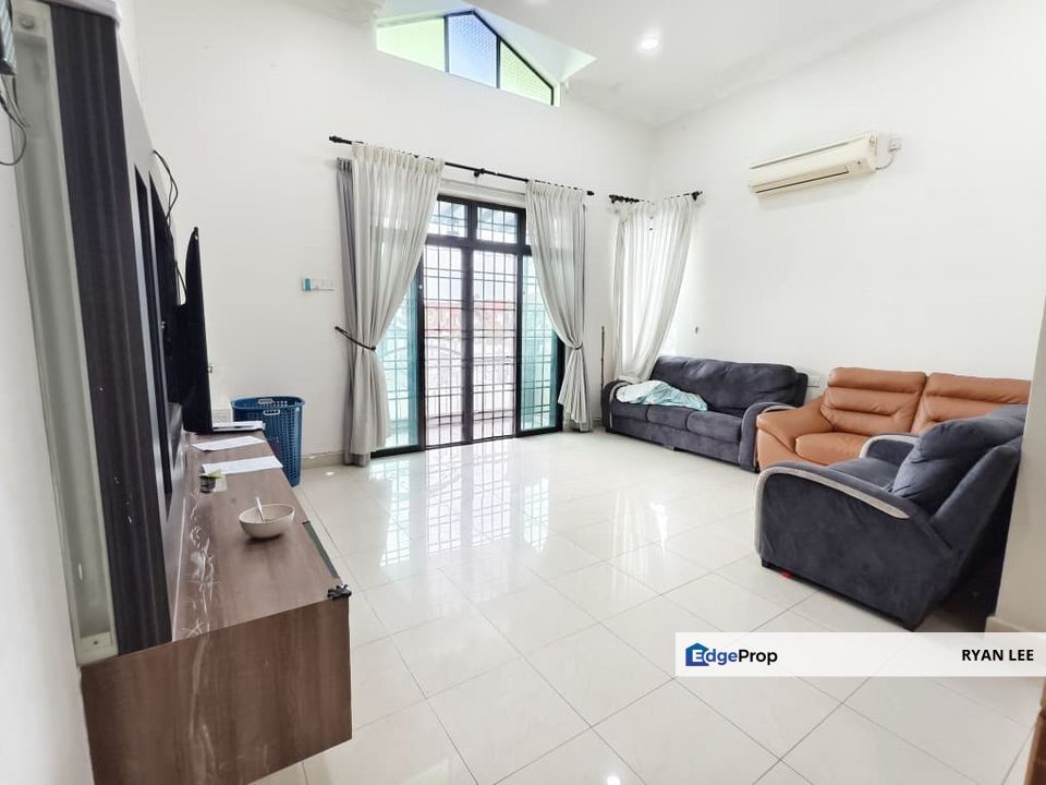 Jalan Sutera Pulai , Taman Sutera Utama, Johor, Skudai