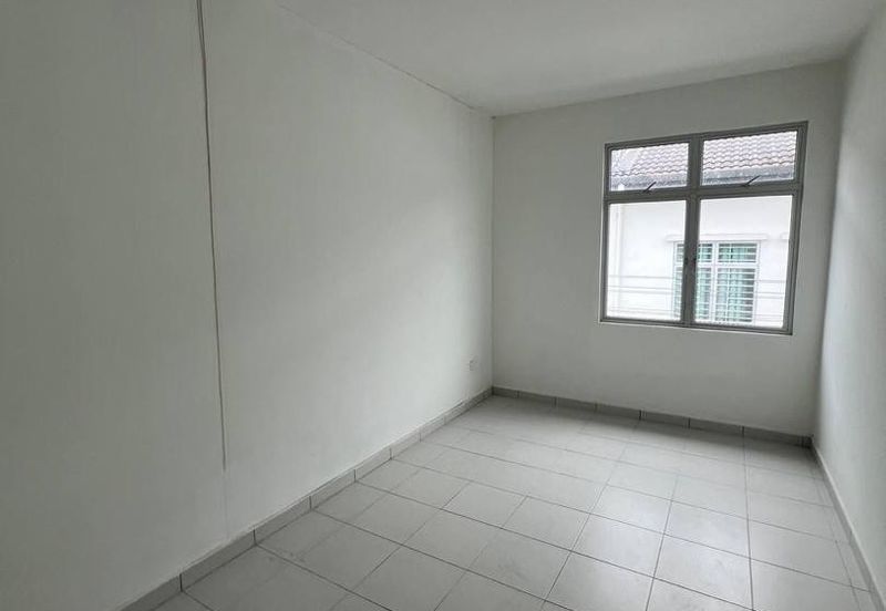 Clover @ Taman Pulai Mutiara 2