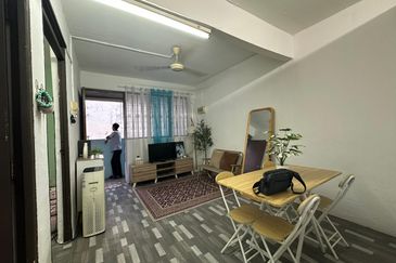 Flat Taman Ungku Tun Aminah