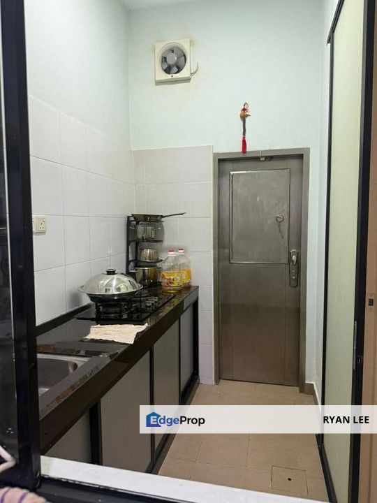 Taman Nusa Bayu - Double Storeys Terrace endlot ( Renovated ), Johor, 