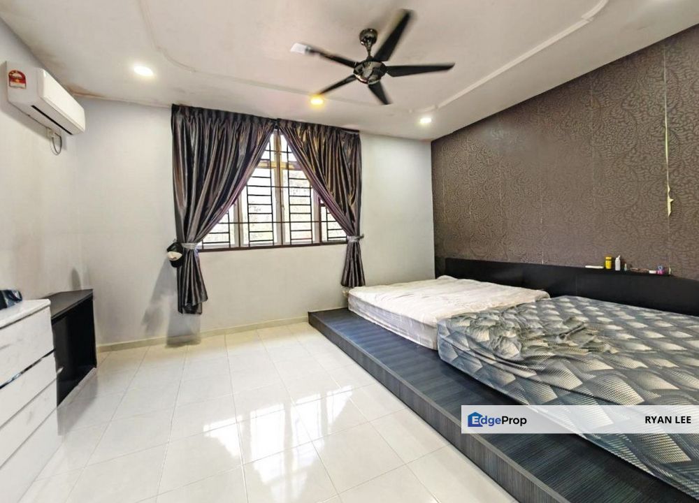 Taman Nusa Indah - Double Storeys Terrace ENDLOT (without Land), Johor, 