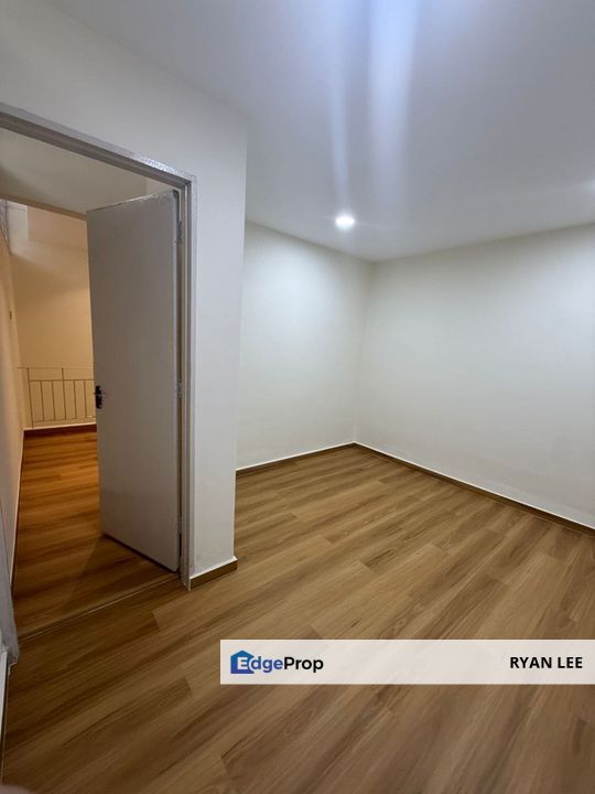 Taman Perling, Jalan Rawa 18 - 1.5 Storey Terrace House, Johor, Johor Bahru