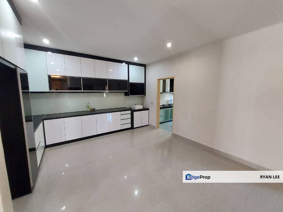 Bandar Putra Kulai,Jalan Kempas (Double Storeys Semi - D House), Johor, Kulai