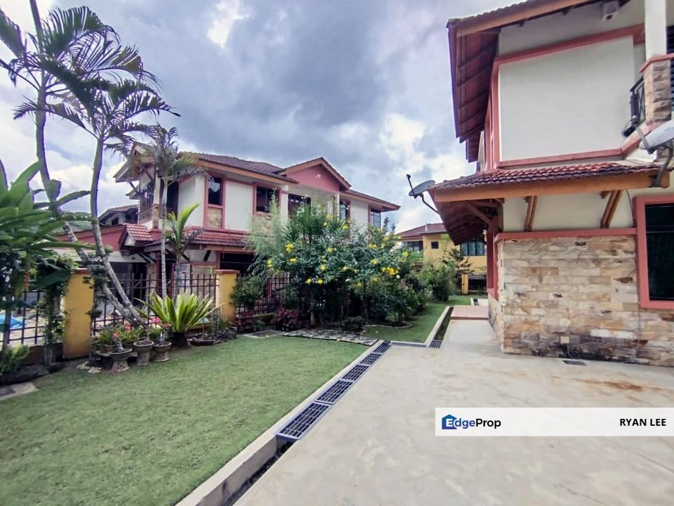 Taman Nusa Idaman - Double Storeys Semi - D, Johor, 